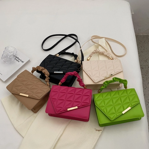 Mode Dames PU Leer Gewatteerd Kleine Vierkante Tas Met Geplooide Handgreep Metalen Sluiting Crossbody Schoudertas