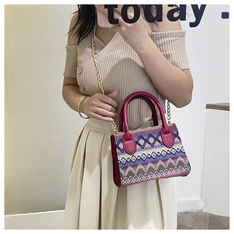 Damen Ethno Gewebte Schultertasche Bohemian Geometrisches Muster Handtasche Mit Metallkette Vintage Kleine Quadratische Umhängetasche