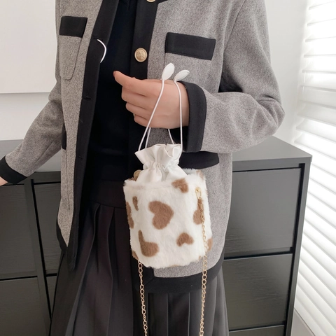 Borsa Secchiello In Peluche Motivo Cuore Stampa Mucca Piccola Borsa Tracolla Con Catena Coulisse Per Donna
