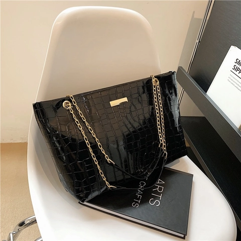 Bolso Tote Para Mujer De Cuero PU Brillante Con Patrón De Cocodrilo Gran Capacidad Bolso De Hombro Con Cadena Dorada