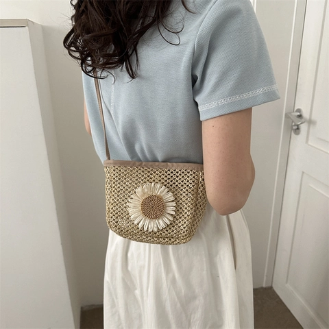 Zomer Stro Geweven Crossbody Tas Voor Vrouwen Kleine Verse Madeliefje Decor Schoudertas Vakantie Strand Reizen Handgemaakte Messenger Portemonnee