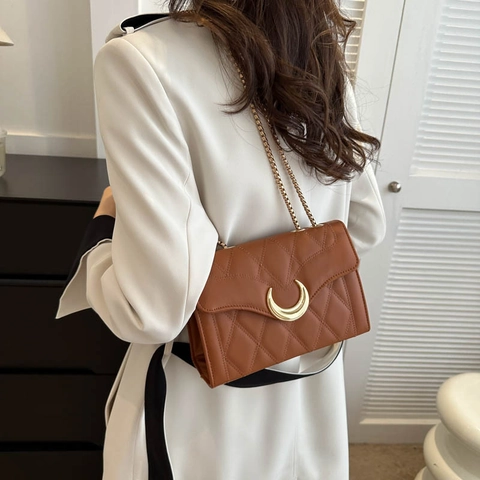 Women's Quilted Shoulder Bag With Golden Moon Buckle Fashion PU Leather Chain Crossbody Small Square Bag Daily Streetwear