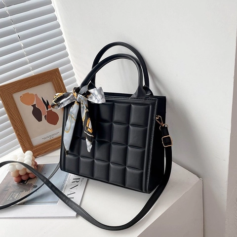 Borsa Tote in Pelle PU Trapuntata Per Donna Con Sciarpa in Raso Tracolla Regolabile Borsa a Mano Moda Quotidiana