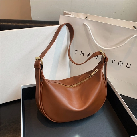 Borsa Hobo A Mezzaluna Da Donna Morbida Pelle PU Borsa A Spalla Con Tracolla Regolabile Hardware Dorato Urbano Minimalista