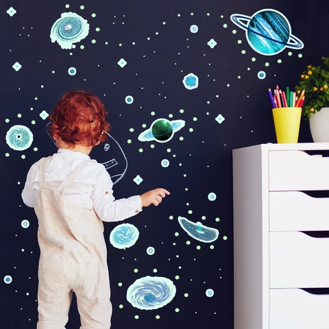 Autocollants Muraux Lumineux Planètes De L'Espace Glow In The Dark PVC Étoiles Galaxie Décalcomanies Pour Chambre D'Enfants
