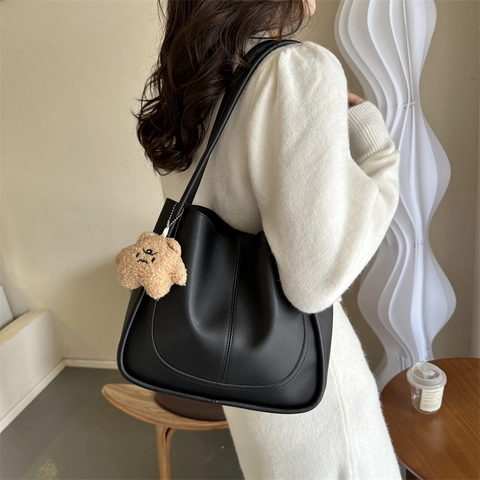 Sac Cabas Cuir PU Grande Capacité Travail Navette Vintage Style Coréen Pour Femmes Avec Pendentif Ours En Peluche Mignon