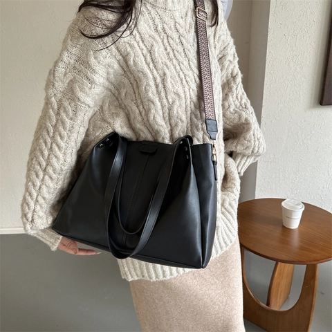 Dames High-End PU Leer Schoudertas Tote Bag Grote Capaciteit Urban Minimalistische Retro Crossbody Tas Met Geweven Brede Riem