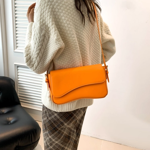 Bolso de Hombro para Mujer Moda Solapa de Onda Asimétrica Cuero PU Minimalista Bolso de Axila Cruzado Correa Ajustable