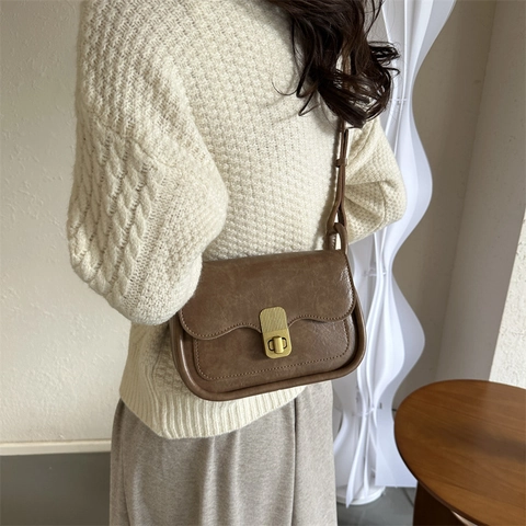 Bolso Cuadrado Pequeño Vintage de Cuero PU para Mujer con Cerradura de Metal Dorado Bolso de Hombro Minimalista de Color Sólido