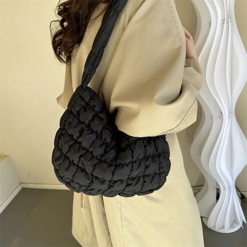 Gewatteerde Puffer Okseltas Voor Dames Lichtgewicht Gevoerde Nylon Wolk Schoudertas Grote Capaciteit Casual Chic Dumpling Tote