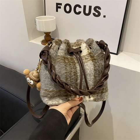 Women Retro Woolen Plaid Bucket Bag Drawstring Closure Woven Handle Small Crossbody Shoulder Purse With Plush Charm