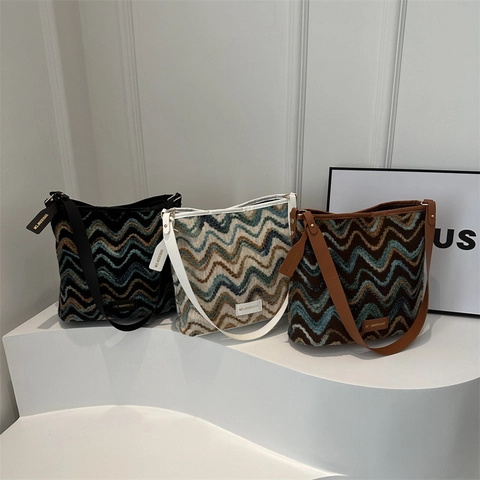 Women's Retro Wave Pattern Knit Shoulder Bag Ethnic Contrast Color Tote With Synthetic Leather Strap Daily Bucket Bag
