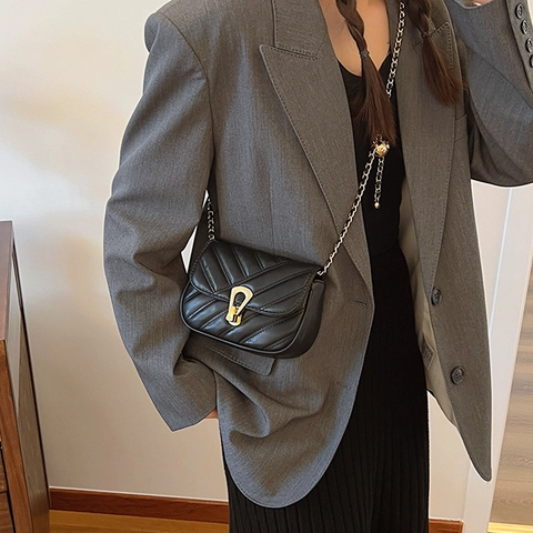 Women V Quilted PU Leather Shoulder Bag With Gold Chain Strap And Horseshoe Lock Fashion Crossbody Small Square Purse