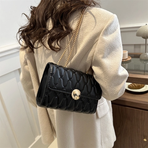 Women Quilted Small Square Bag Gold Chain Shoulder Bag Stylish PU Leather Wave Pattern Crossbody Bag Fashion Casual Handbag