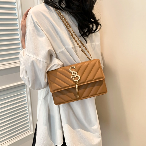 Sac à Bandoulière pour Femme en Similicuir Matelassé en V avec Chaîne Métallique Style Français Sac Carré à Rabat avec Glands
