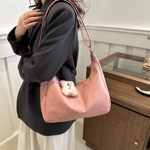 Women Retro PU Leather Large Capacity Hobo Shoulder Bag Minimalist Commuting Tote Bag With Cute Plush Pendant Solid Color