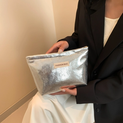 Trousse De Toilette En Cuir PU Métallisé Pochette Brillante Scintillante Avec Écusson Lettre Grande Capacité Femmes Chic