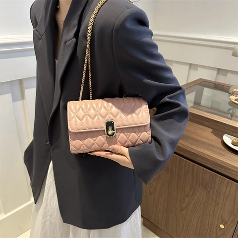Women Fashion Rhombus Quilted Shoulder Bag PU Leather Elegant Chain Crossbody Bag Small Square Bag With Metal Lock Daily Handbag