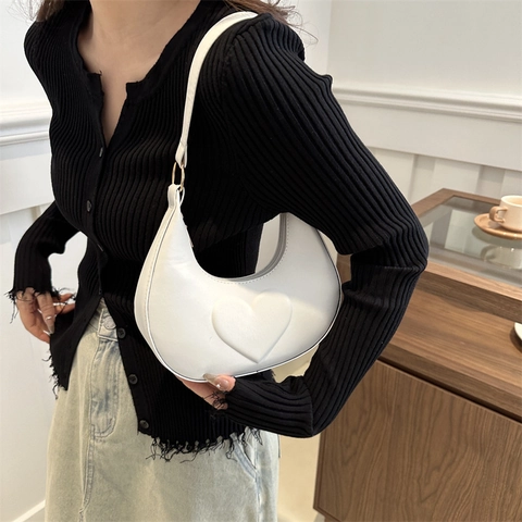 Bolso De Hombro Axila Con Relieve De Corazón Cuero PU Media Luna Hobo Mano Minimalista Color Sólido Streetwear Mujeres