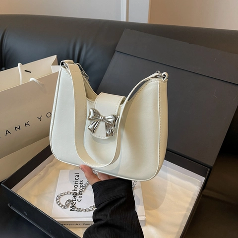 Bolso de Axila de Cuero PU para Mujer Moda Decoración de Lazo Bolso de Hombro Cadena de Metal Bolso Hobo Color Sólido