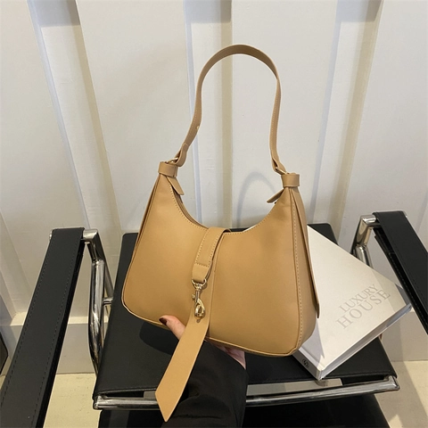 Fashion PU Leather Half Moon Hobo Underarm Bag For Women Minimalist Shoulder Handbag With Metal Hook Solid Color Bag