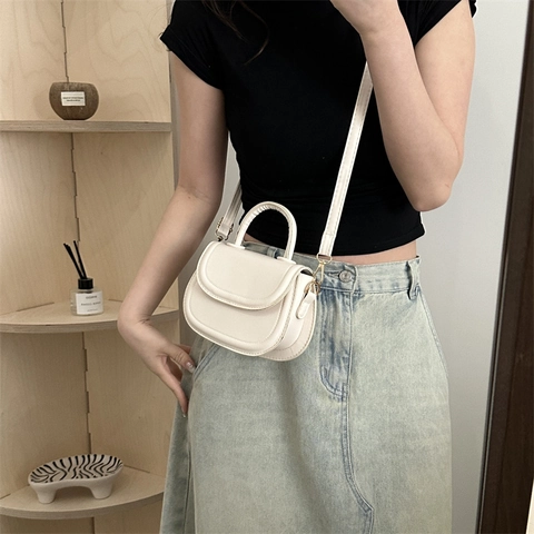 Borsa a Sella in Pelle PU da Donna di Tendenza Tracolla Minimalista Retro Con Manico Superiore Hardware Dorato Piccola Borsa a Mano