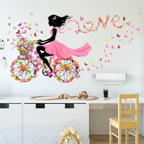 Fee Meisje Fiets Muursticker Roze Bloem Vlinder Love Patroon Verwijderbaar PVC Waterdicht Wanddecoratie Voor Huis