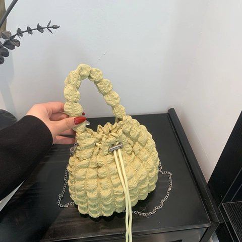 Borsa a Secchiello Donna Trama a Bolle Alla Moda Plissettata Coulisse Borsa a Spalla Con Tracolla a Catena Piccola Versatile