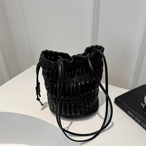 Gefaltete PU Leder Beuteltasche Für Damen Mode Gerüschter Kordelzug Schulter Umhängetasche Retro Einfach Elegant