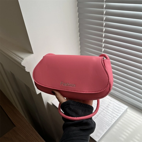 Women Underarm Shoulder Bag Minimalist PU Leather Flap Magnetic Closure Solid Color Trendy Fashion Letter Print