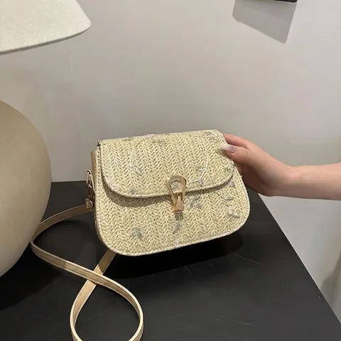 Women Woven Straw Saddle Crossbody Bag Floral Embroidery Summer Fresh Style Shoulder Bag Small Beach Vacation Purses