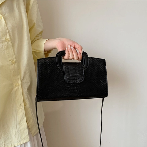 Sac à Épaule Femme en Cuir PU à Motif Crocodile Poignée Découpée Intégrée Grande Capacité Sac à Main Bandoulière Sac Carré Mode