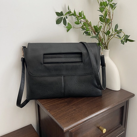 Women Large Capacity PU Leather Shoulder Bag Solid Color Simple Envelope Handbag Crossbody Commuter Chic