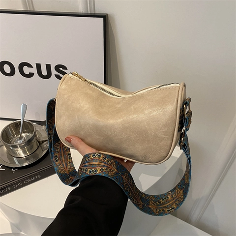 Women Crossbody Shoulder Bag PU Leather Vintage Ethnic Wide Print Strap Zipper Boston Bag Soft Fashionable Stylish