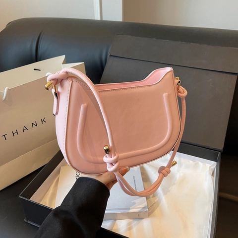 Bolso De Axila Para Mujer Cuero PU Color Sólido Relieve En U Media Luna Bolso De Hombro Correa Con Nudo Herrajes Chic
