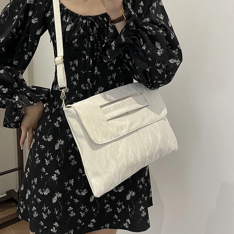 Bolso de Hombro de Cuero PU de Moda para Mujer Textura Arrugada Bolso Sobre Cruzado Con Asa Calada Cartera de Mano Grande