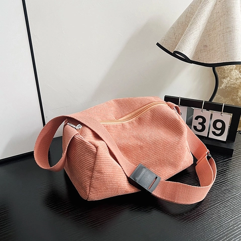 Bolso de Hombro de Pana para Mujer Gran Capacidad Color Sólido Casual Bandolera Pillow Bag Con Correa Ancha Ajustable