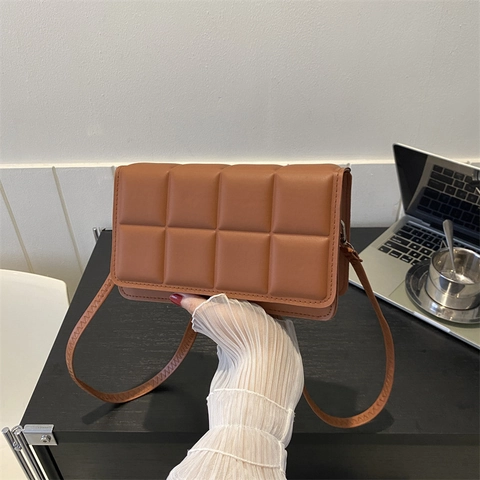 Women Padded Quilted Shoulder Bag Solid Color PU Leather Small Square Crossbody Bag With Magnetic Buckle Minimalist Handbag