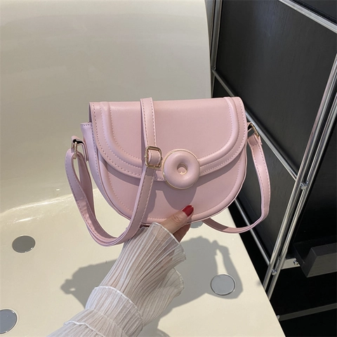 Bolso De Silla Para Mujer De Cuero PU Bolso De Hombro Media Luna Bandolera Con Hebilla Metálica Redonda Color Sólido Moderno