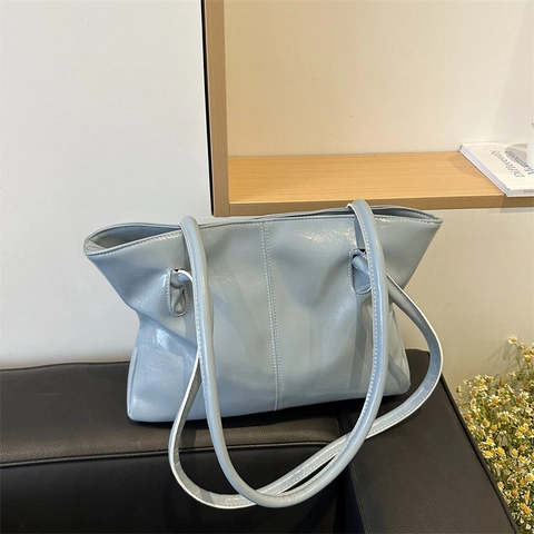 Borsa Tote in Pelle PU Lucida di Grande Capacità per Donna Semplice Retro Tinta Unita Borsa a Tracolla Moda Casual Pendolare