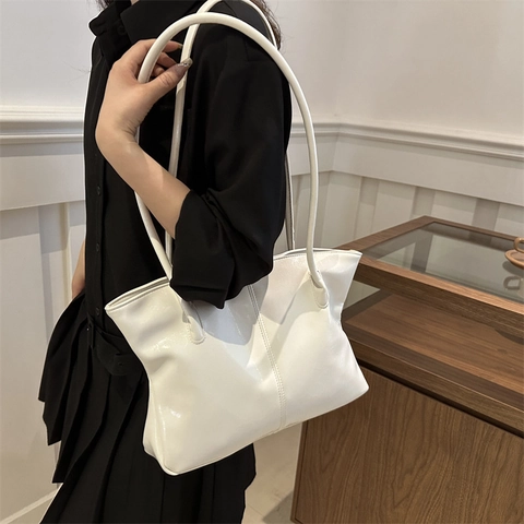 Borsa Tote in Pelle PU Lucida di Grande Capacità per Donna Semplice Retro Tinta Unita Borsa a Tracolla Moda Casual Pendolare