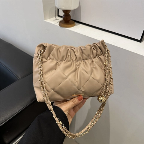Dumpling Shoulder Bag Rhomboid Quilted PU Leather Chain Crossbody Handbag For Women Elegant Casual Pleated Cloud Purse