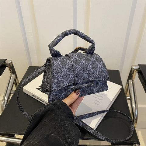Damen Retro PU Leder Schultertasche Mode Kleeblatt Monogramm Handtasche Kleine Umhängetasche Mit Tragegriff Täglich Tasche