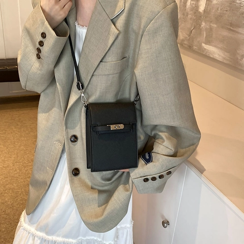Borsa Porta Cellulare in Pelle PU Saffiano Minimalista da Donna Mini Borsa a Tracolla Verticale Con Fibbia in Metallo