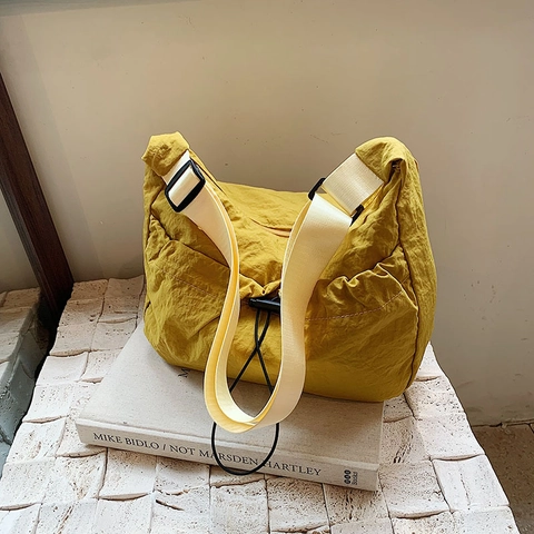 Crinkled Nylon Hobo Bag Drawstring Crossbody Shoulder Bag Adjustable Strap Casual Spacious Lightweight Streetwear Women