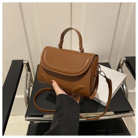 Dames Koreaanse Mode PU Leer Kleine Vierkante Schoudertas Brief Embossed Handtas Veelzijdige Dagelijkse Crossbody Tas