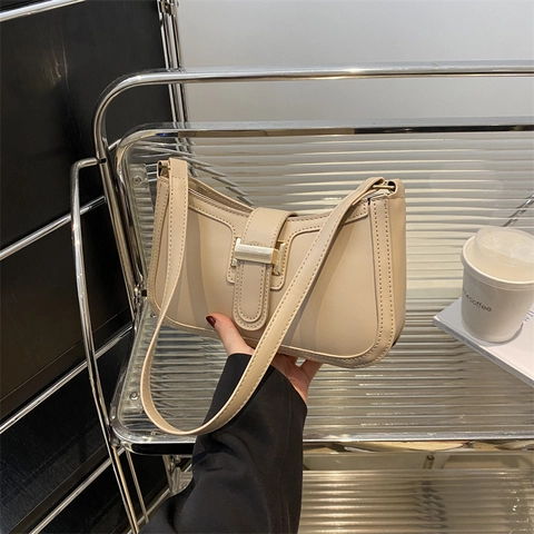 Bolso de Axila de Cuero PU Minimalista para Mujer Con Hebilla de Metal Bolso de Hombro Cuadrado Moda Diario Casual Color Sólido