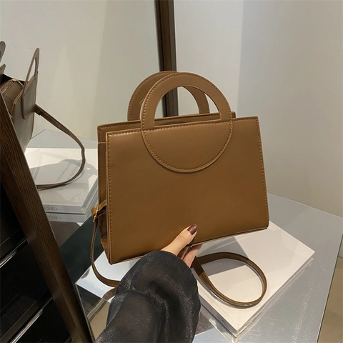 Bolso de Hombro Minimalista de Cuero PU para Mujer Color Sólido Cuadrado Bolso Bandolera Con Asa Hueca Circular Elegante Bolso de Mano Diario