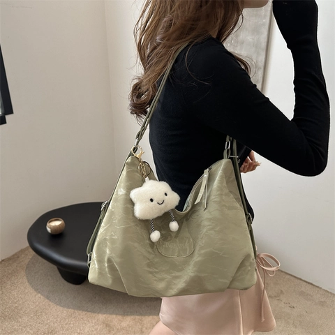 Fashion Crinkled Nylon Shoulder Bag Large Capacity Chain Tote Bag For Women Student Commute Daily Chic Versatile Hobo Bag