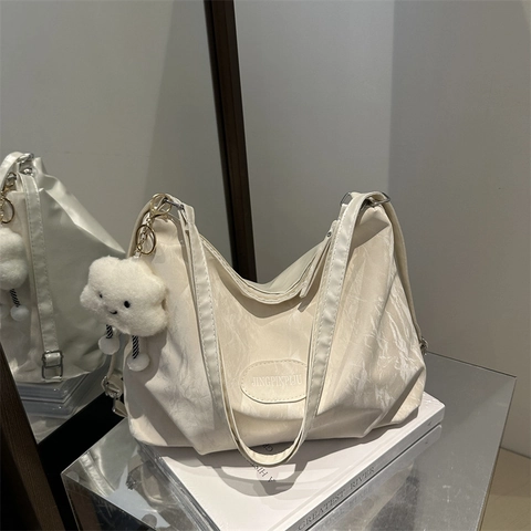 Fashion Crinkled Nylon Shoulder Bag Large Capacity Chain Tote Bag For Women Student Commute Daily Chic Versatile Hobo Bag